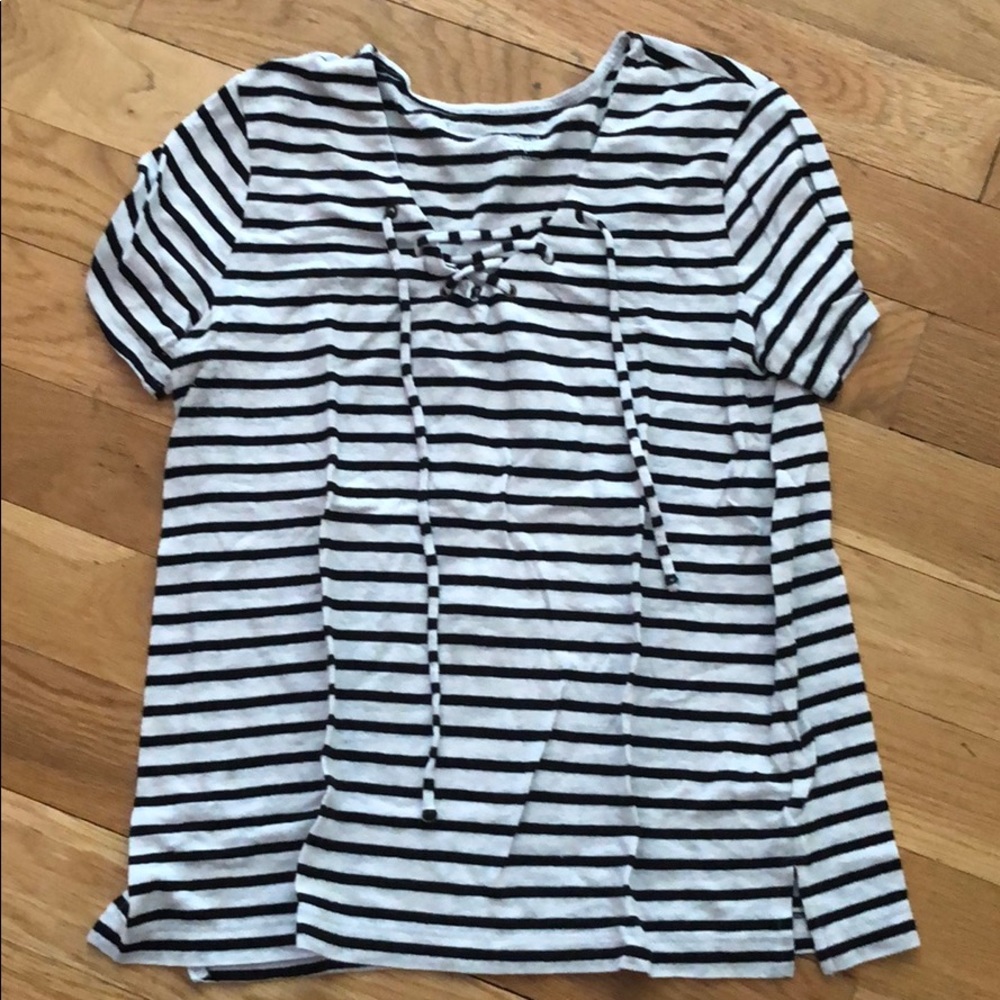Striped lace up tee